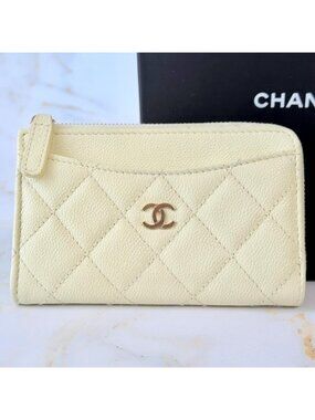 Chanel Quilted CC Logo Fragment Case Caviar Leather
